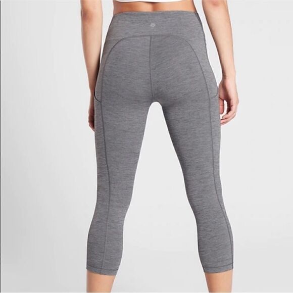 Athleta Gray Ultimate Stash Pocket Capri - Size XS - Picture 2 of 16